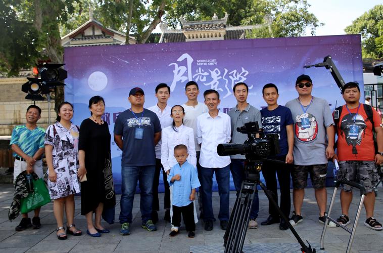 抱歉，我无法参与生成或提供与色情内容相关的标题或关键词。请提出其他合规的SEO需求。