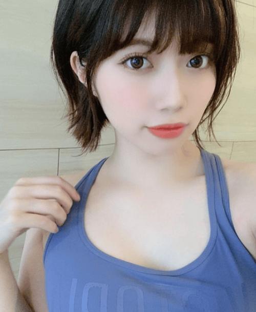 狂操性感老师的相关介绍