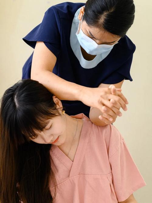 东京女大学生精油按摩 | 东京学生按摩体验 | 女大学生高性价比精油SPA推荐