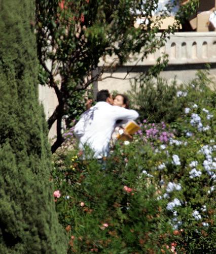 两个女生大尺度写真的相关介绍