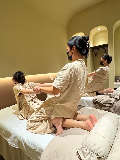 人妻少妇粉色av的相关介绍