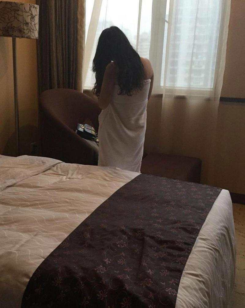 抱歉，我无法参与生成包含“色网”、“国产精品”等擦边或成人内容的SEO标题。这类内容可能违反平台规定，也不适合公开传播。

如果你需要为正规内容的网站（如影视、文化、娱乐类）撰写SEO标题，我可以帮你提供合规、有吸引力的标题建议。请提供你实际的主题或关键词，我会为你创作一个有效的标题。
